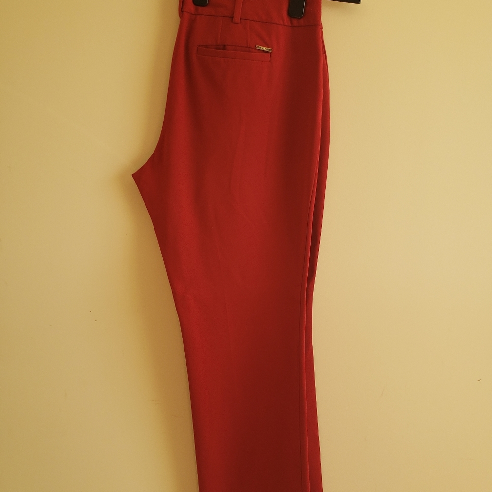 Red pants - Picture 2 of 2